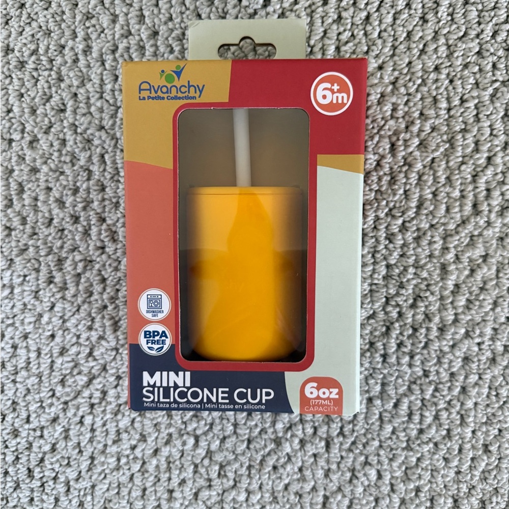 Avanchy Mini Silicone Cup + Straw